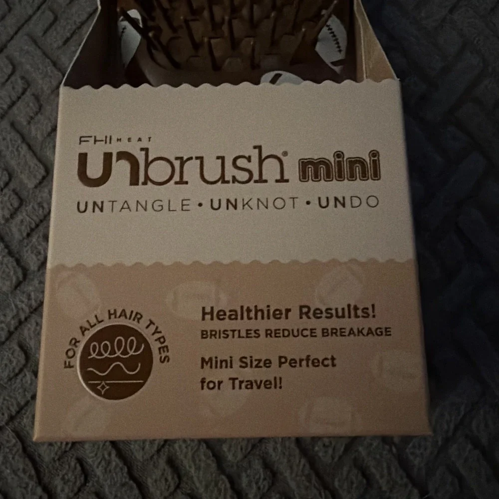FHI‎ Heat- UNbrush Mini Detangling Brush, Sports Collection-Football, NEW!
